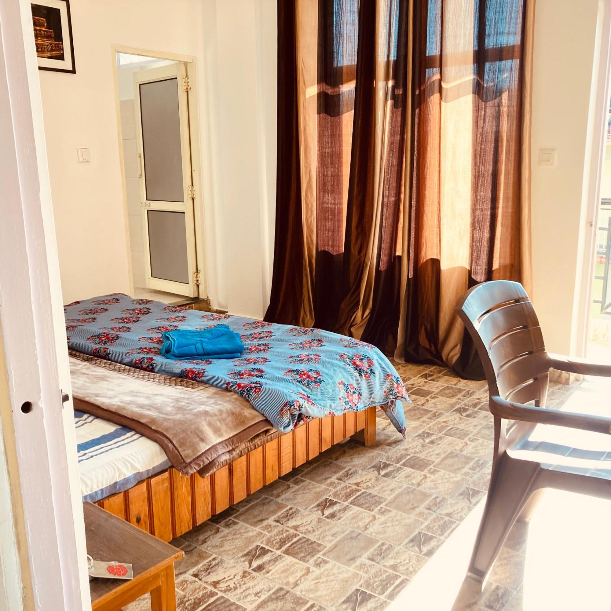 Oasis Guest House Bhagsu D'Shala Dharamshala Exterior foto